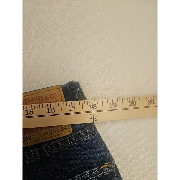 Levis 550 Mens 36x34 Relaxed Fit Straight Leg Cotton EUC - Picture 3 of 6